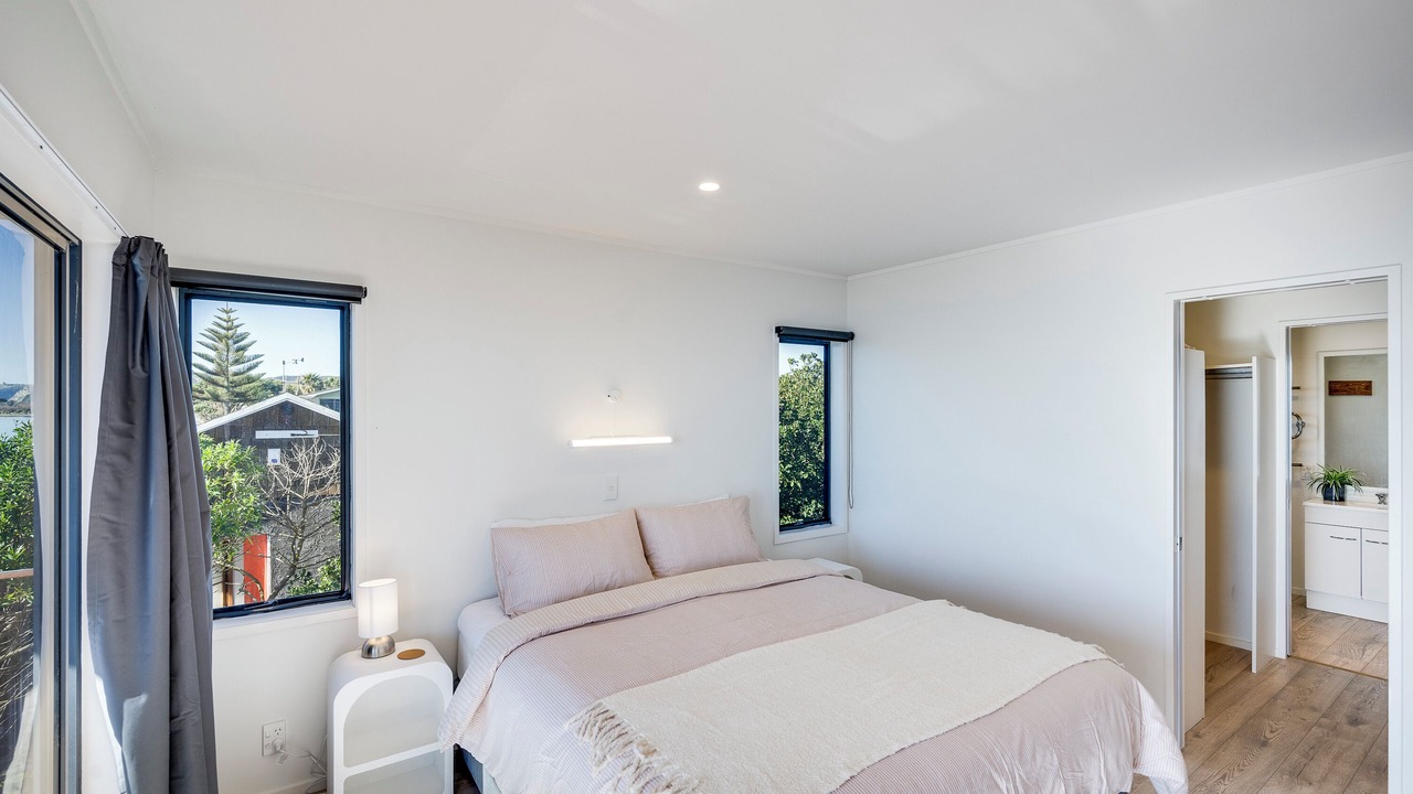 Photo of Bedroom in Te Awanga