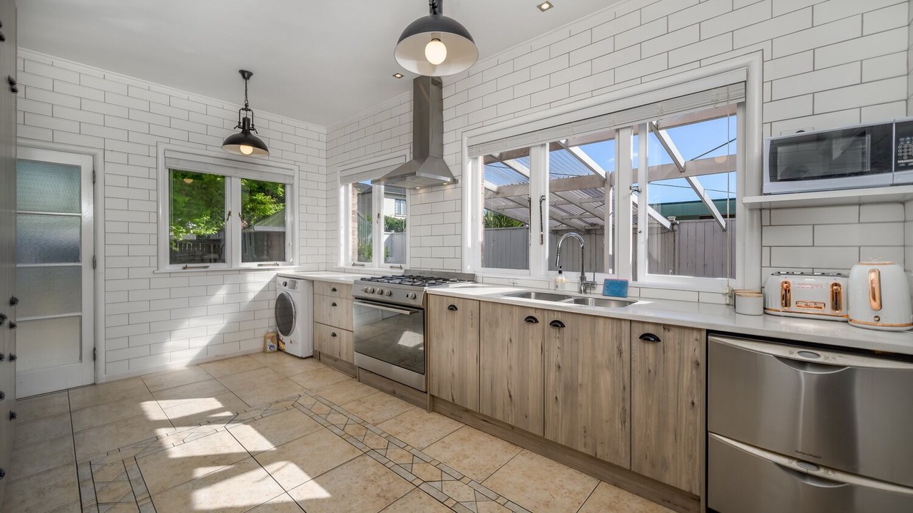 Photo of Kitchen in Papatoetoe
