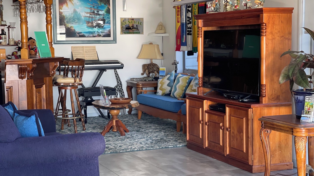 Photo of Livingroom in Langs Beach