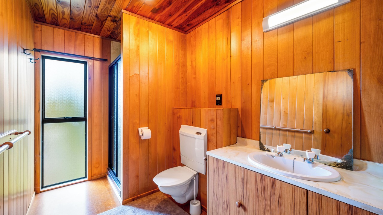 Photo of Bathroom in Pukawa