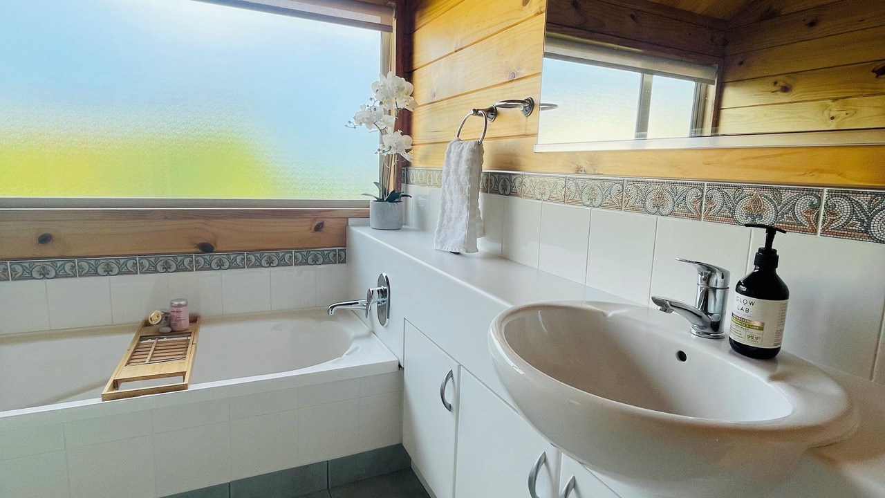 Photo of Bathroom in Ohangai