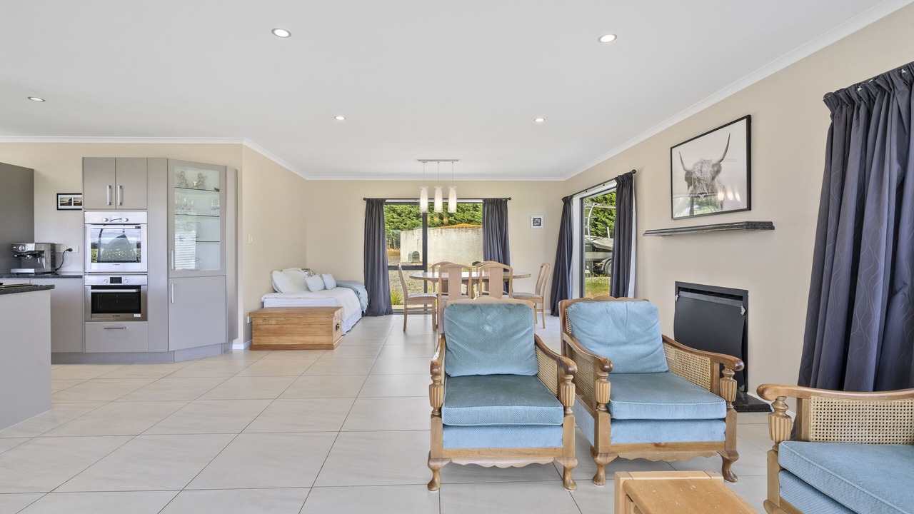 Photo of Livingroom in Dyerville