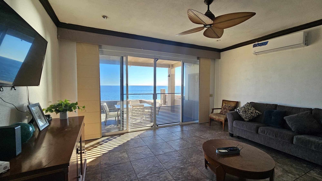 Photo of Livingroom in Sandy Beach