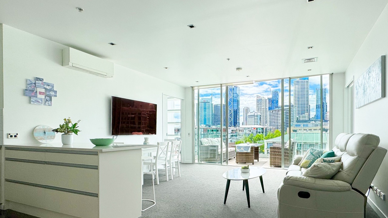 Photo of Livingroom in Auckland Central Business District