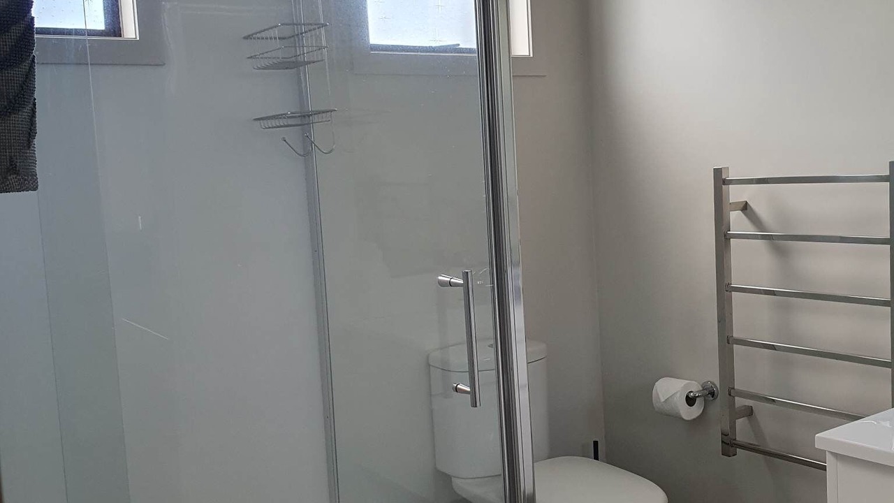 Photo of Bathroom in Omapere