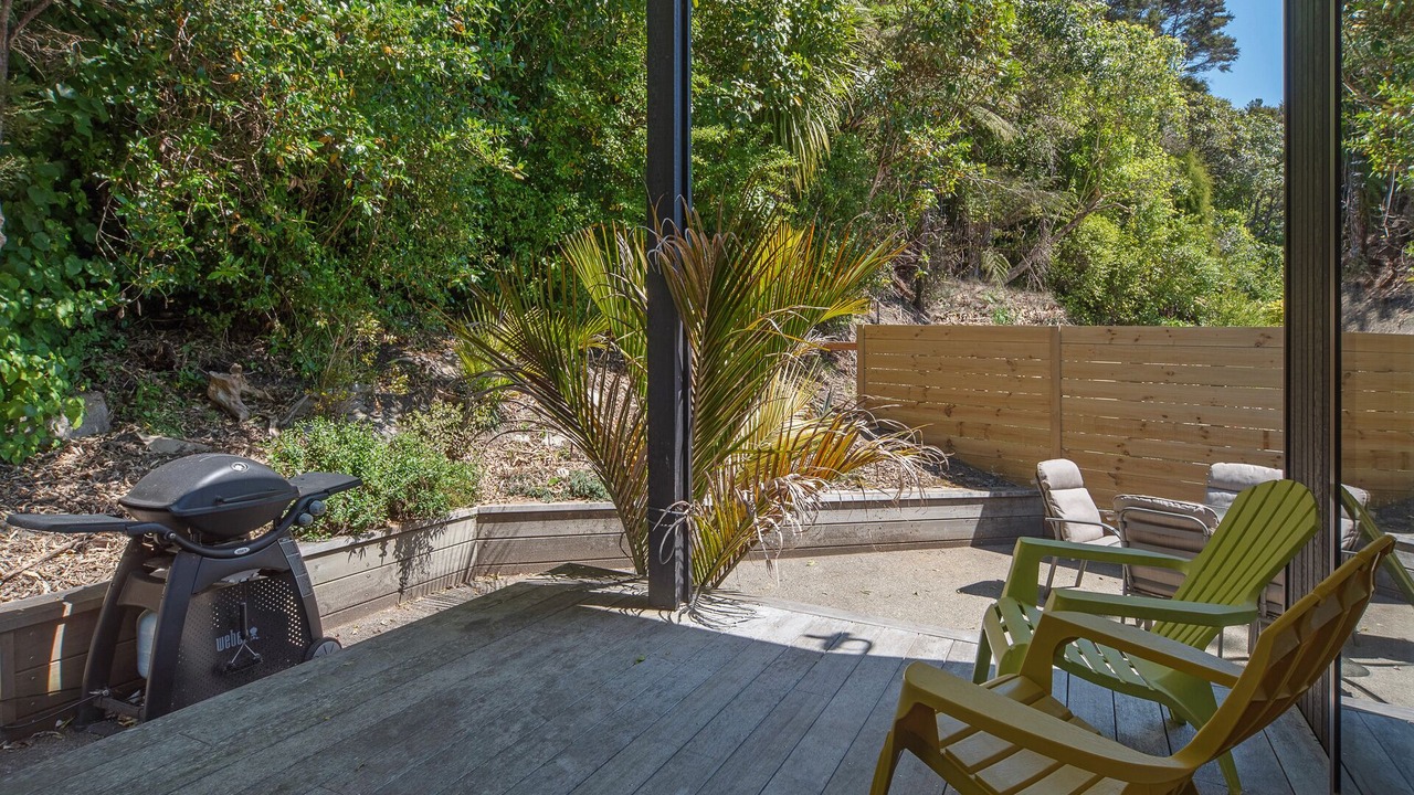 Photo of Patio Balcony in Marahau
