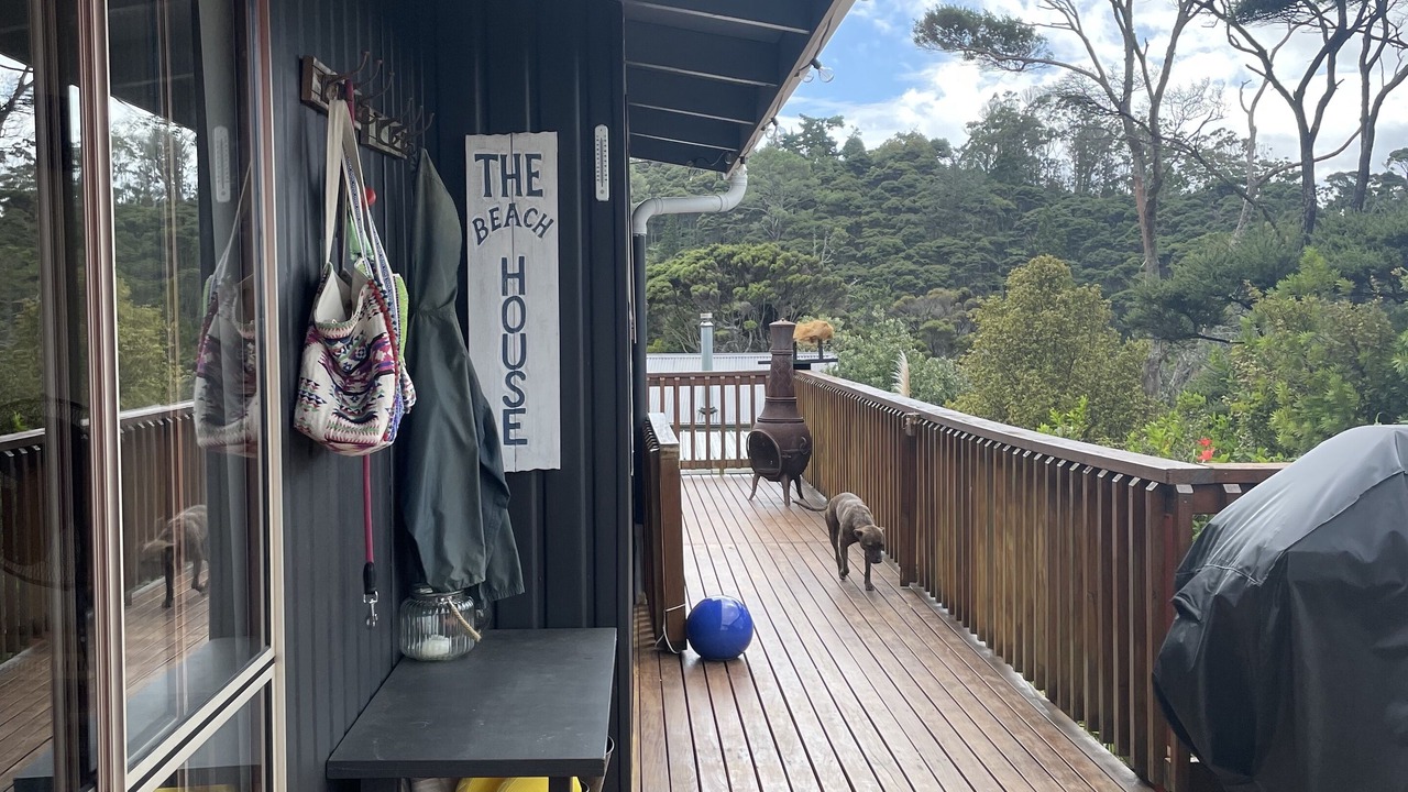 Photo of Patio Balcony in Orua Bay