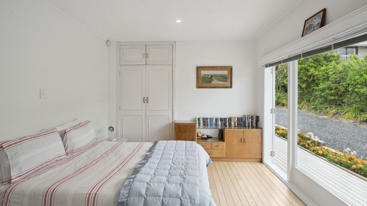 Photo of Bedroom in Leigh