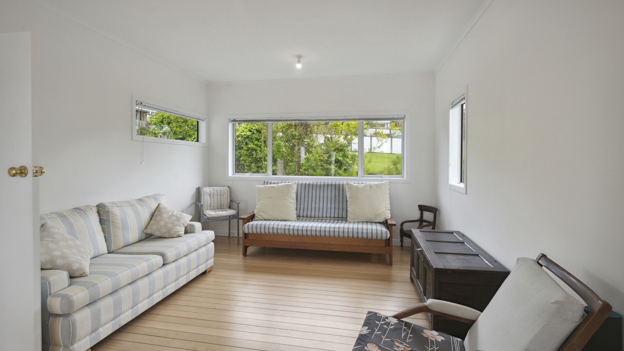 Photo of Livingroom in Leigh