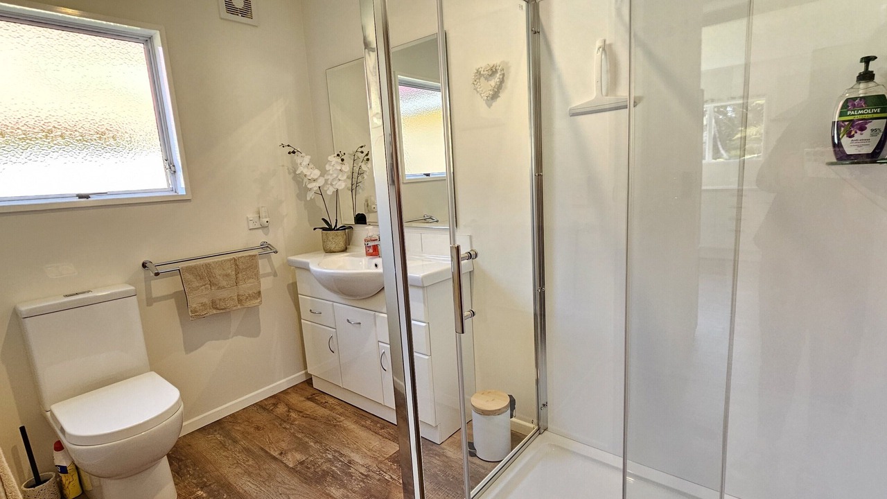 Photo of Bathroom in Pakawau