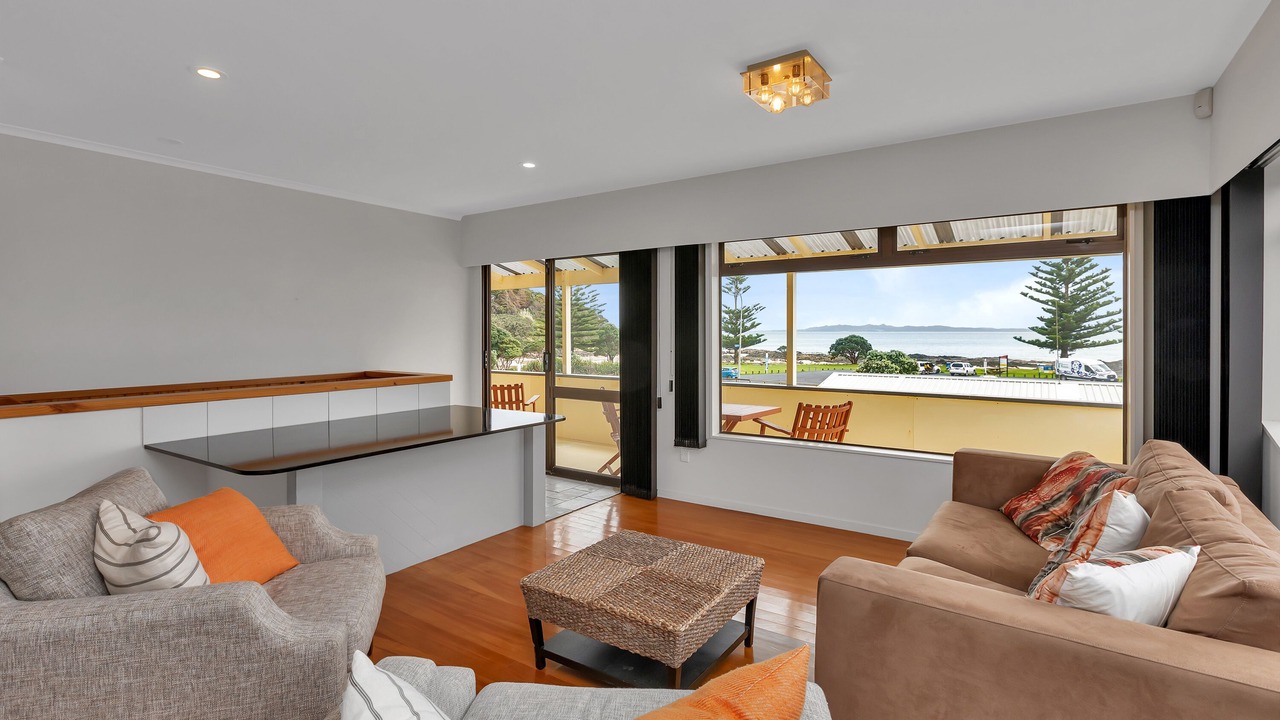 Photo of Livingroom in Cable Bay