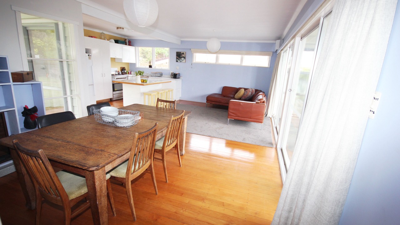 Photo of Livingroom in Waiwera