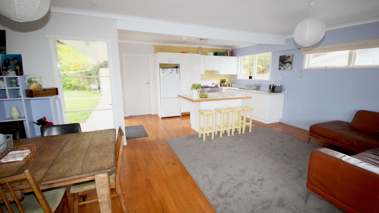 Photo of Livingroom in Waiwera