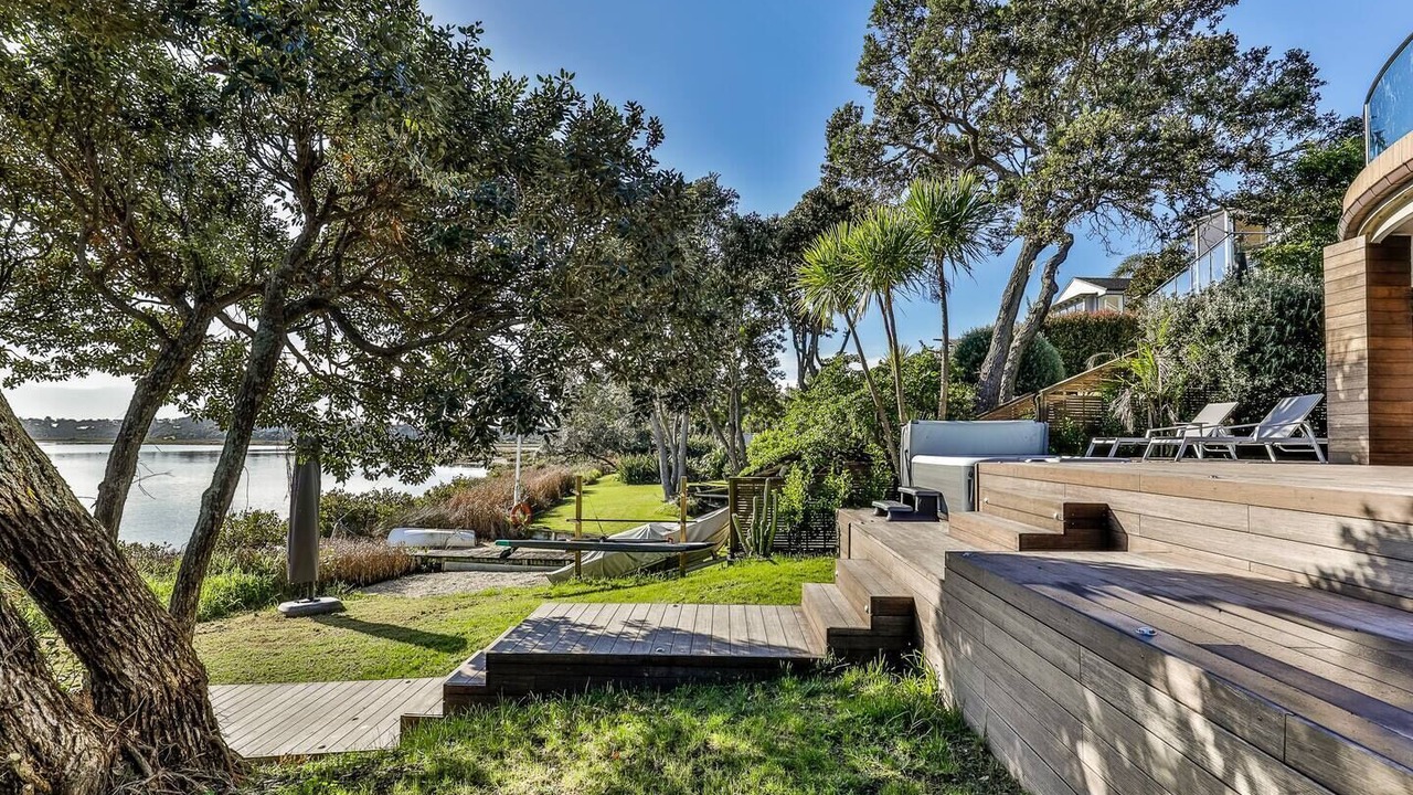 Photo of Outdoor in Bayswater