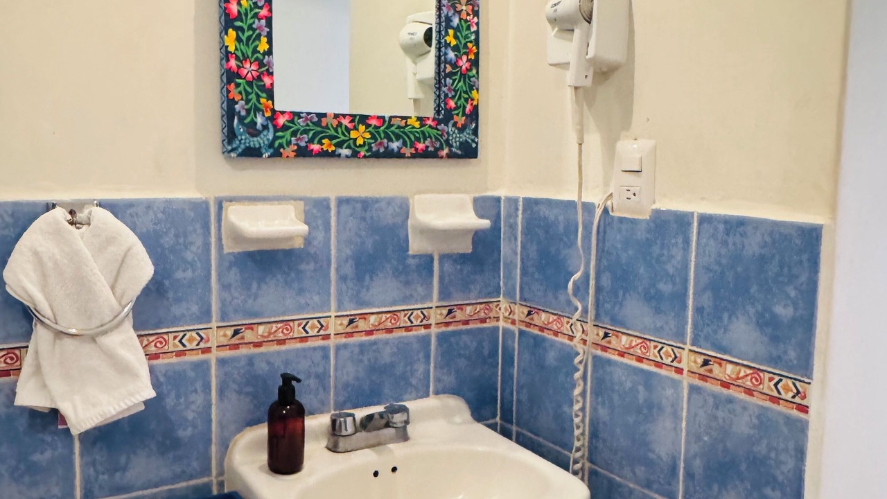 Photo of Bathroom in Luis Jimenez Figueroa