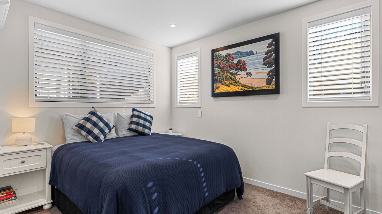 Photo of Bedroom in Snells Beach