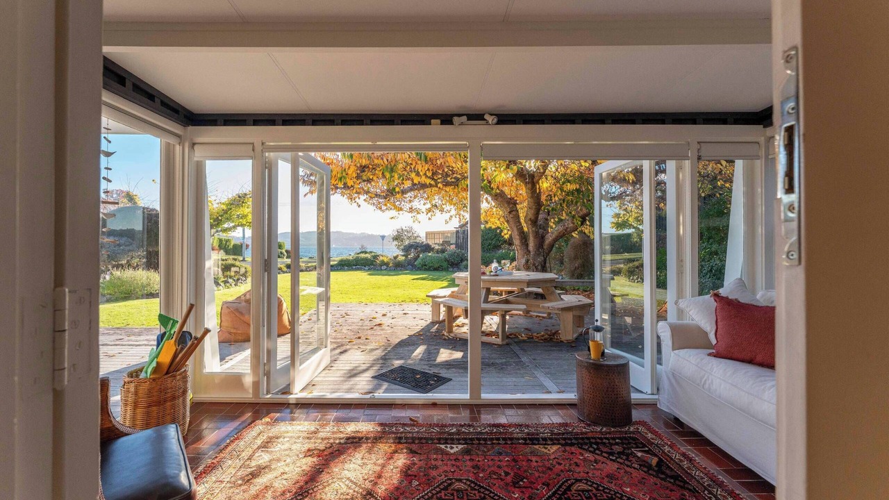 Photo of Livingroom in Rainbow Point