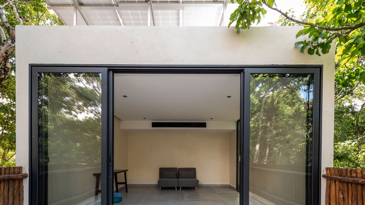 Photo of Patio Balcony in Soliman Bay