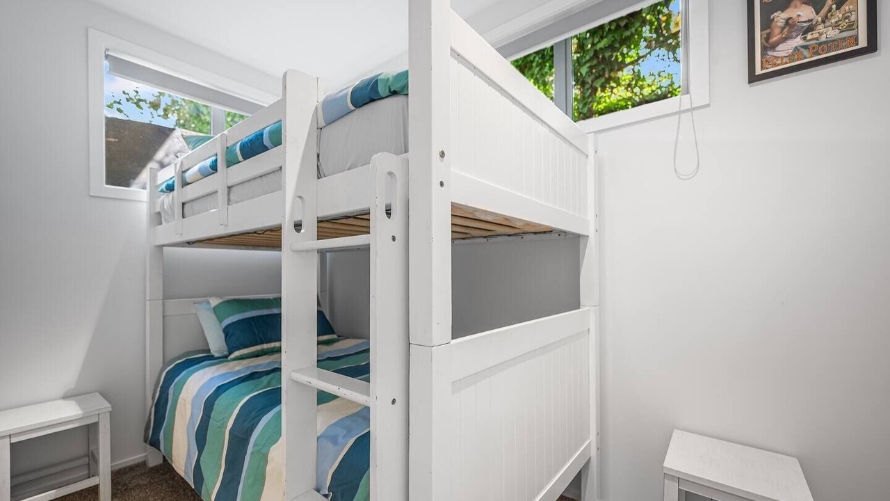 Photo of Bedroom in Whangaparaoa