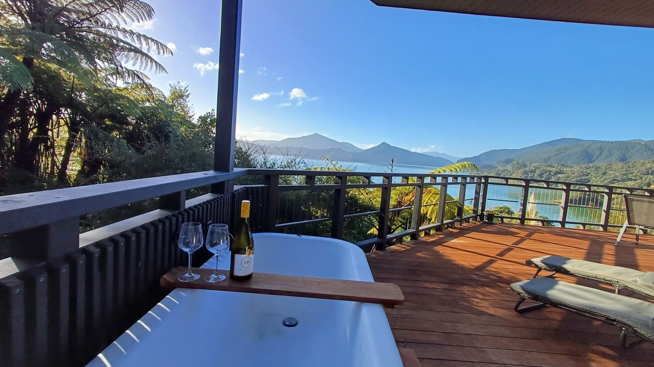 Photo of Outdoor in Moetapu Bay