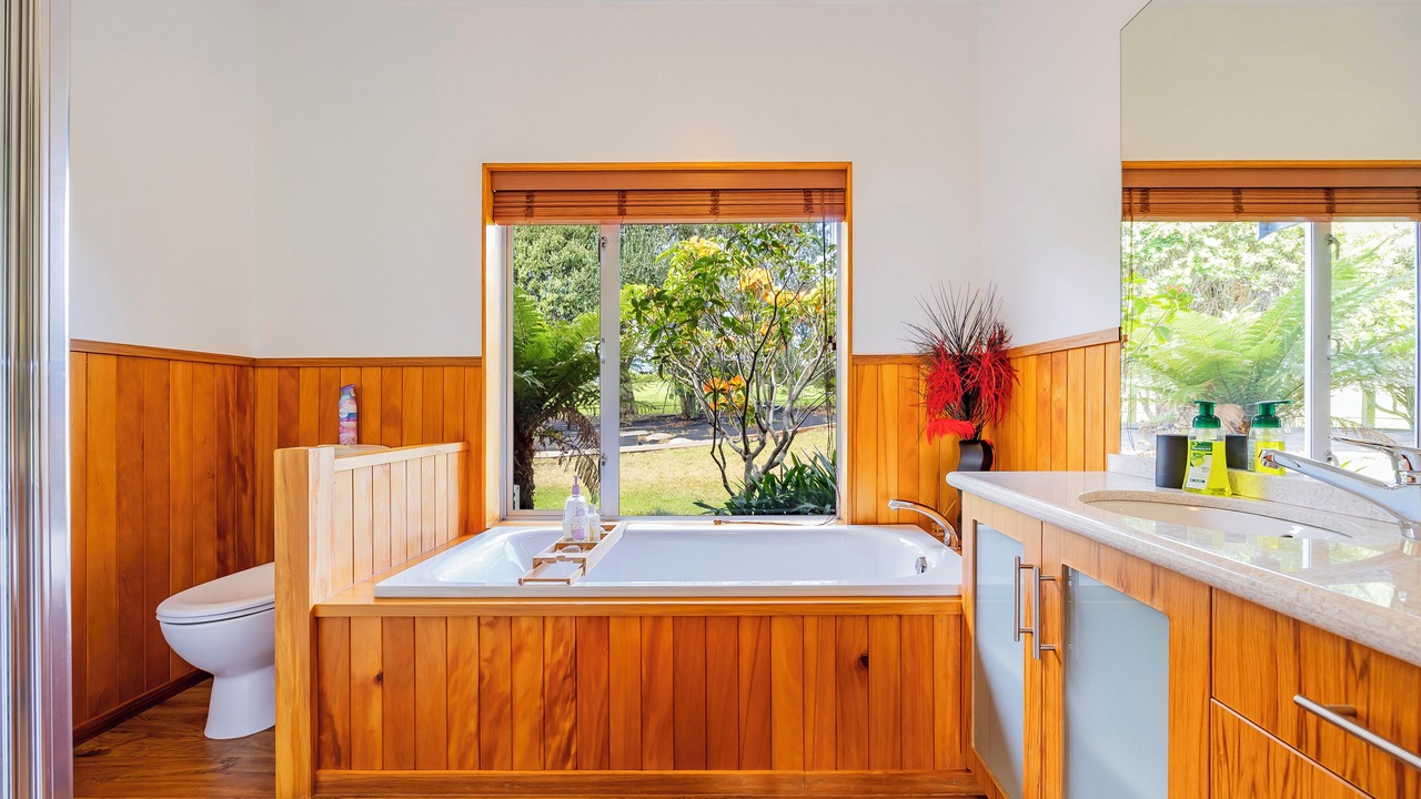 Photo of Bathroom in Clarks Beach