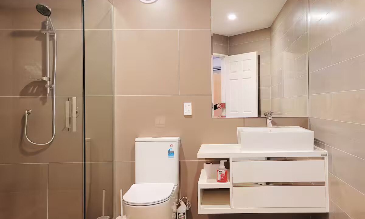 Photo of Bathroom in Gulf Harbour