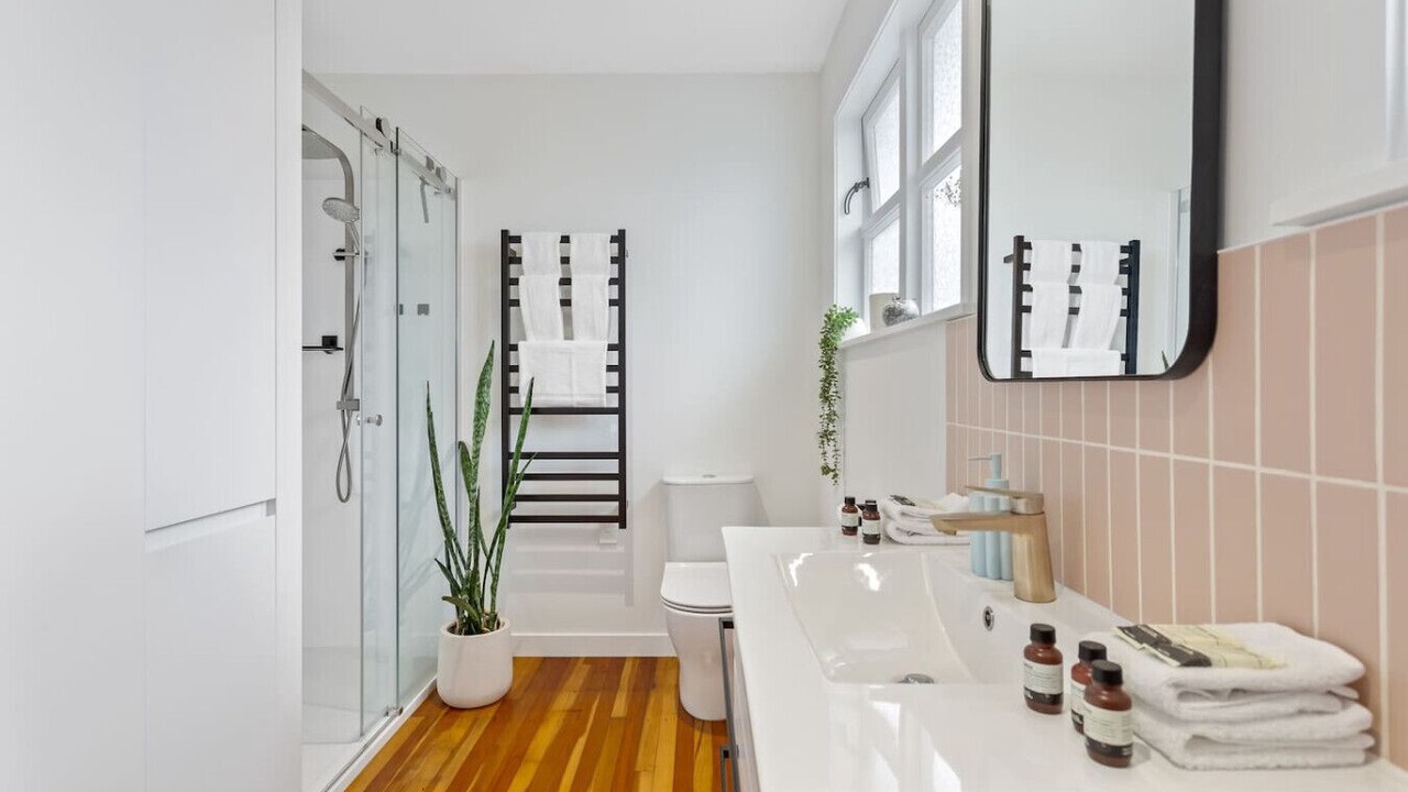 Photo of Bathroom in One Tree Hill