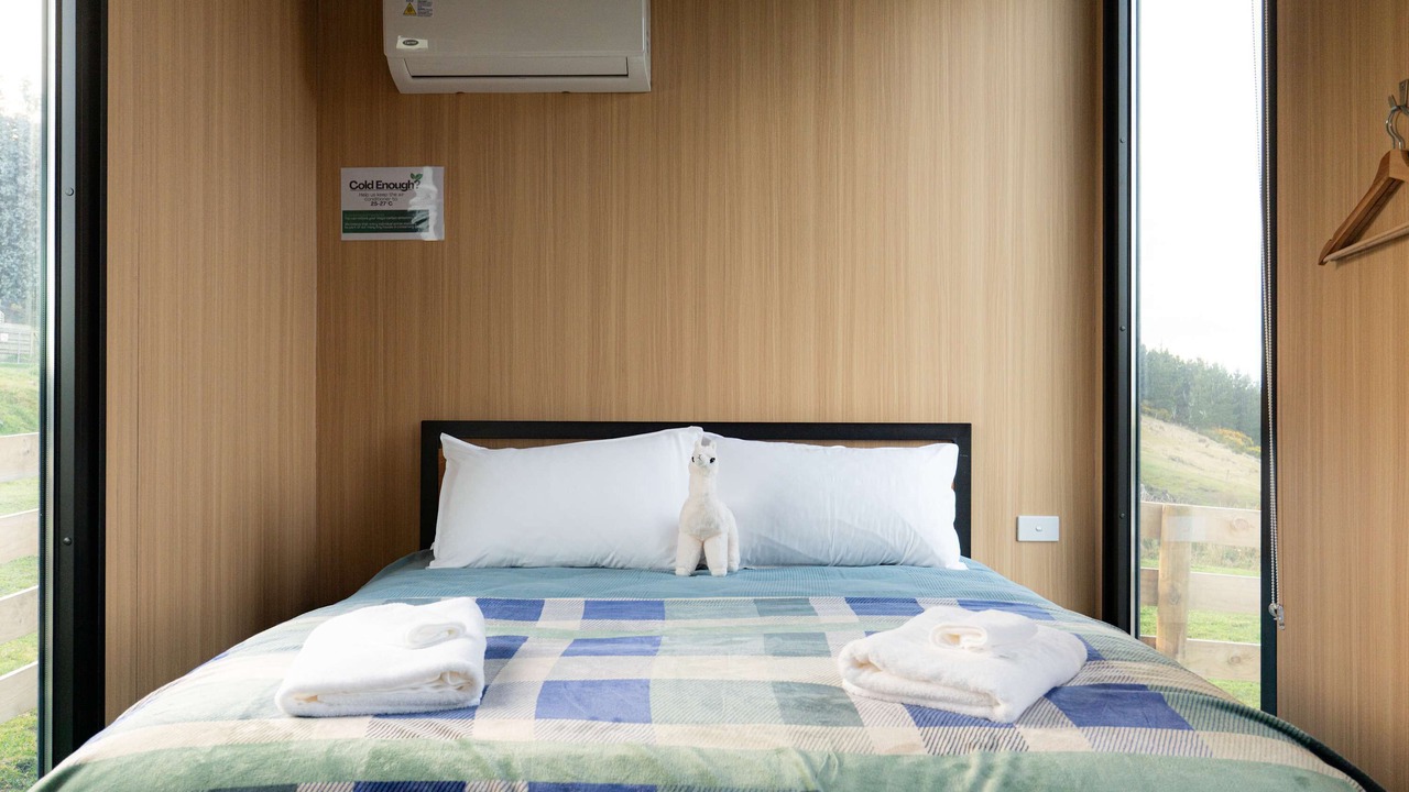 Photo of Bedroom in Surat Bay