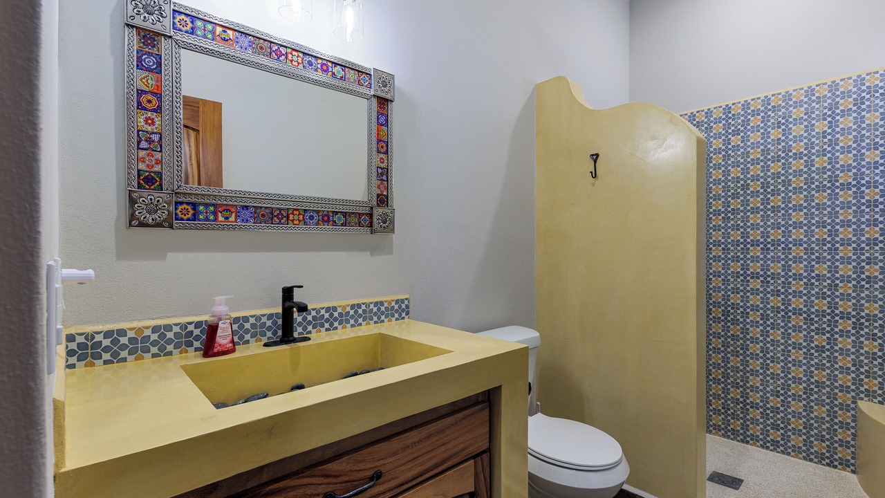 Photo of Bathroom in Los Barriles