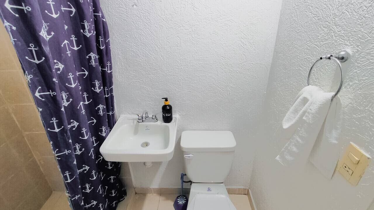 Photo of Bathroom in Downtown Mexico City