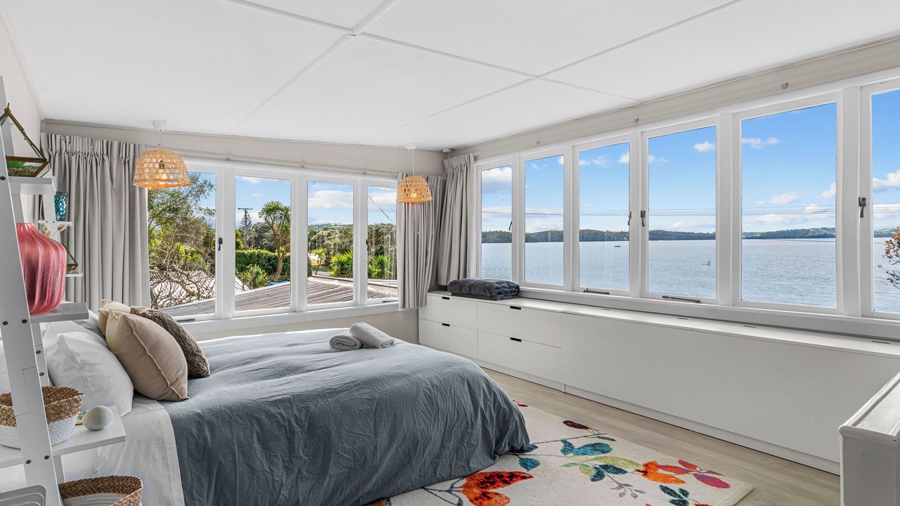 Photo of Bedroom in Snells Beach