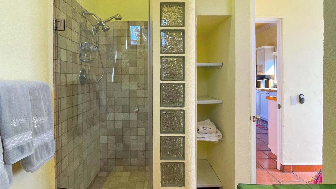 Photo of Bathroom in El Centenario