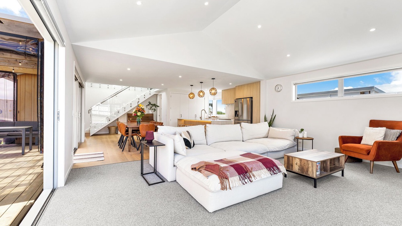 Photo of Livingroom in Snells Beach