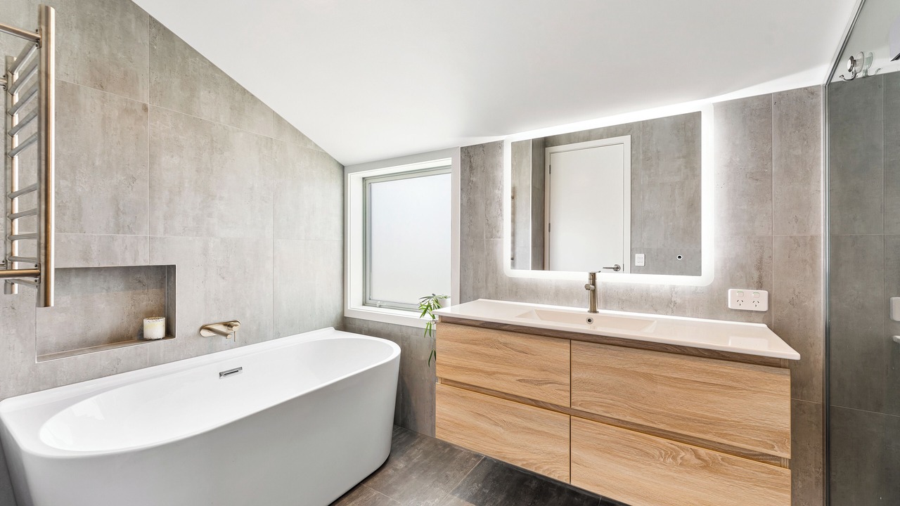 Photo of Bathroom in Snells Beach