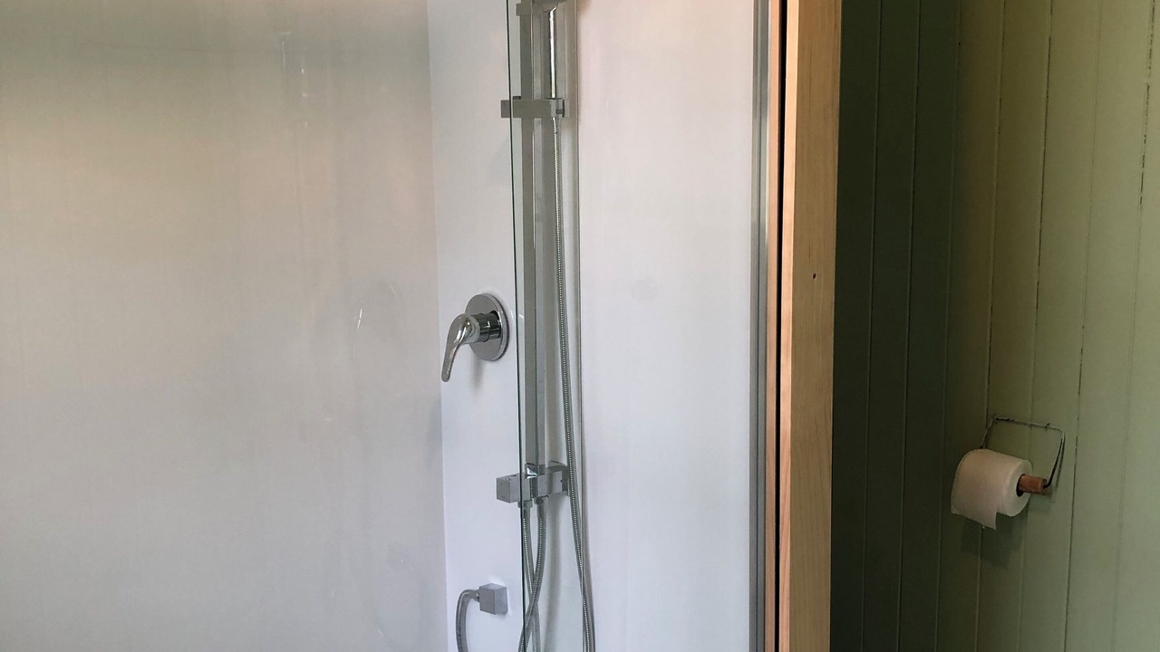 Photo of Bathroom in Rangiwahia