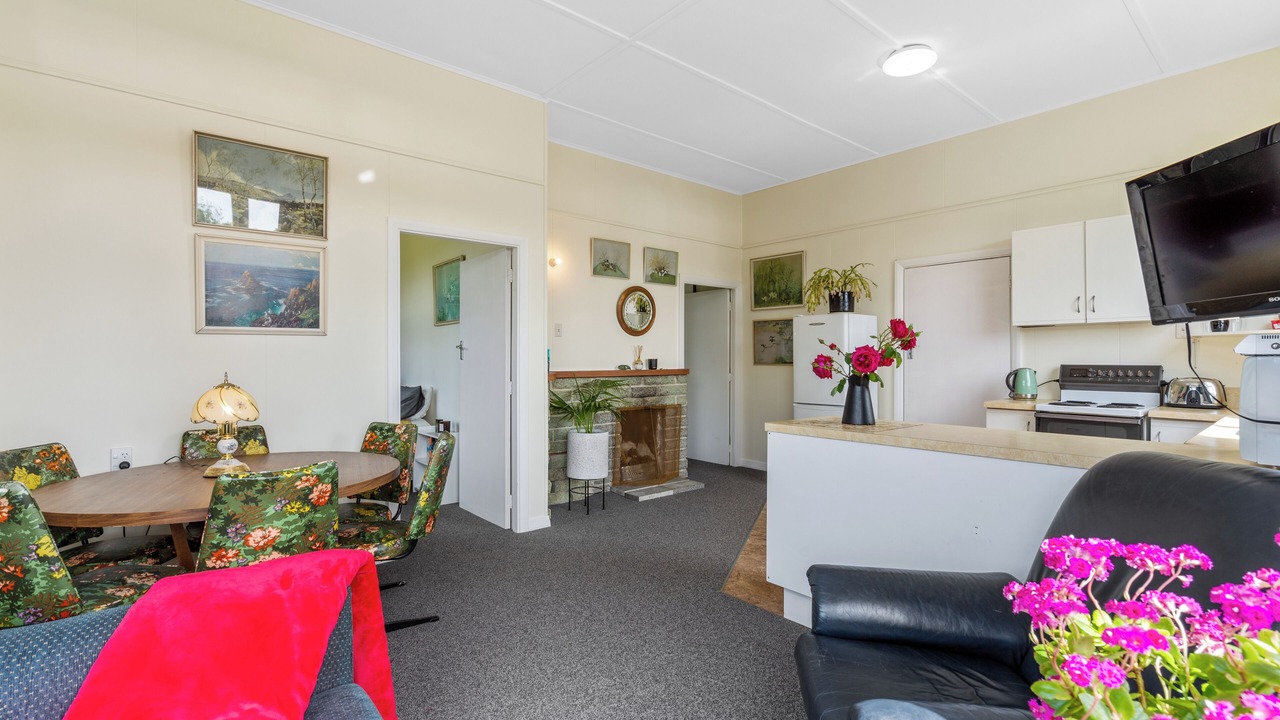 Photo of Livingroom in Karitane