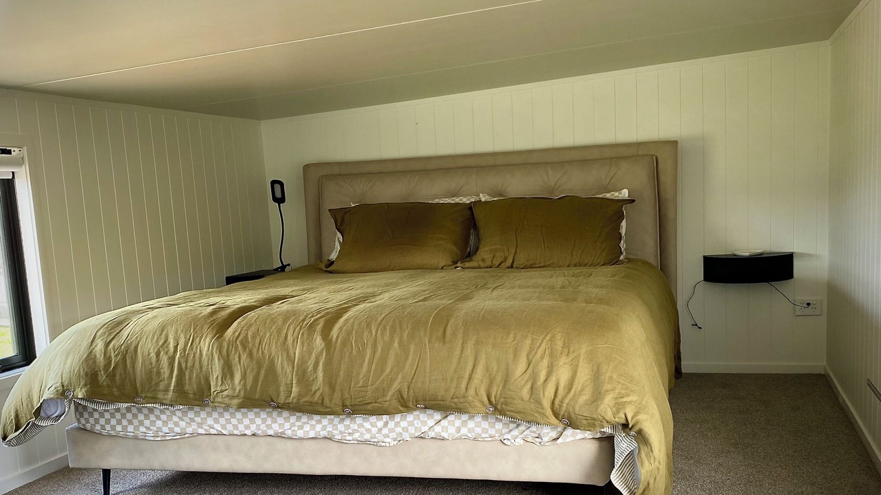 Photo of Bedroom in Surat Bay