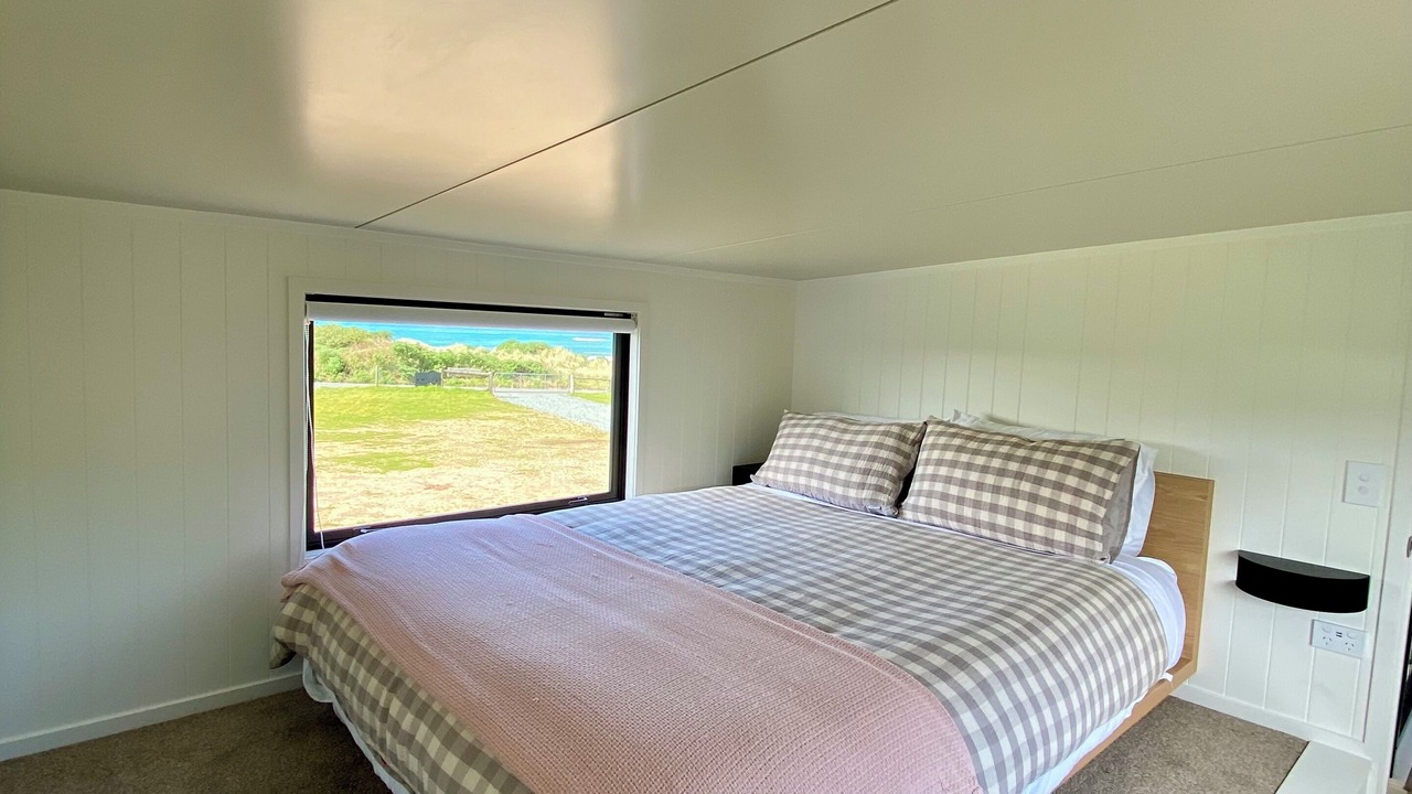 Photo of Bedroom in Surat Bay