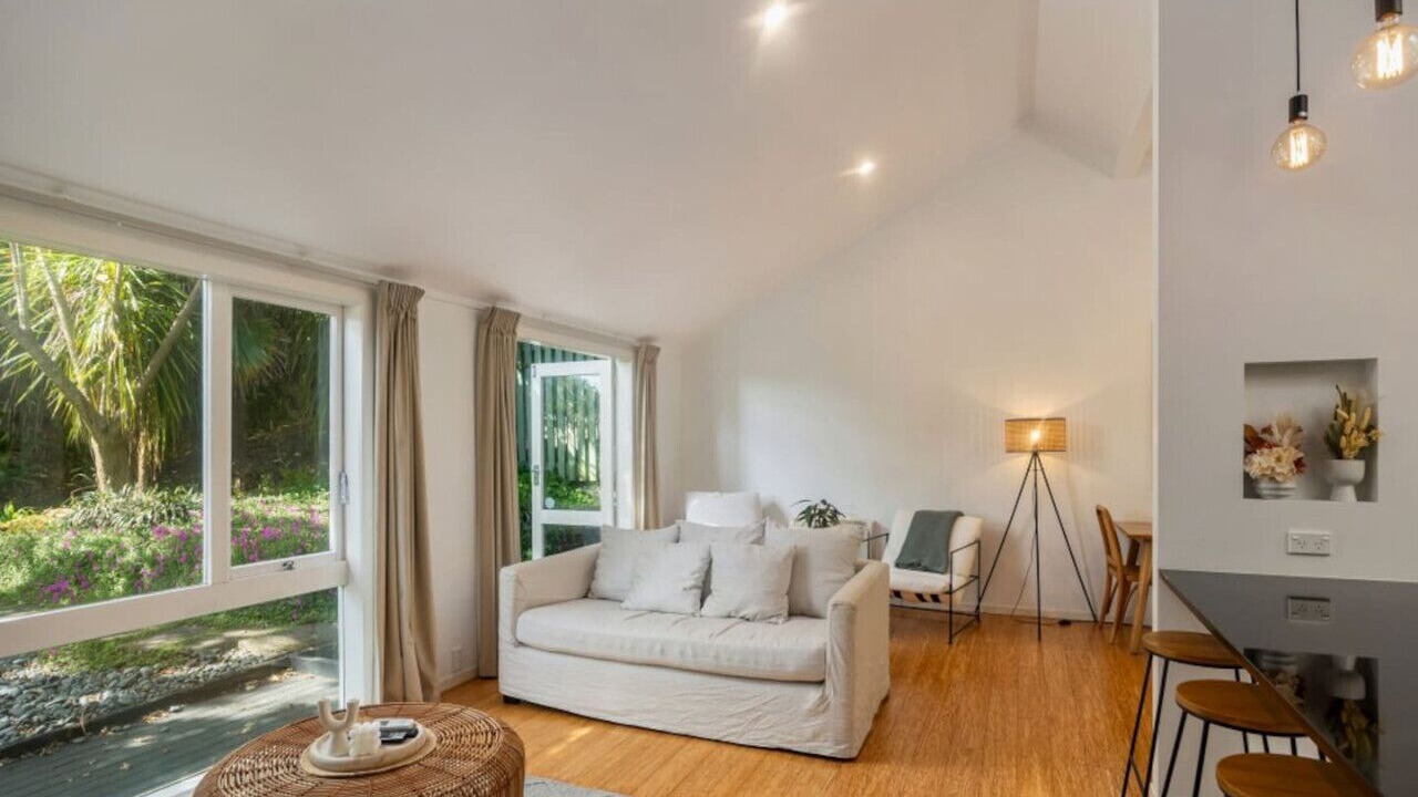 Photo of Livingroom in Greenlane - Ellerslie