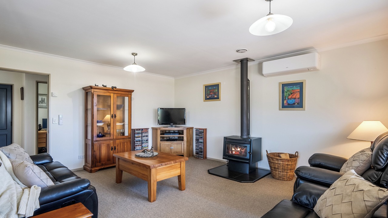 Photo of Livingroom in Waikanae