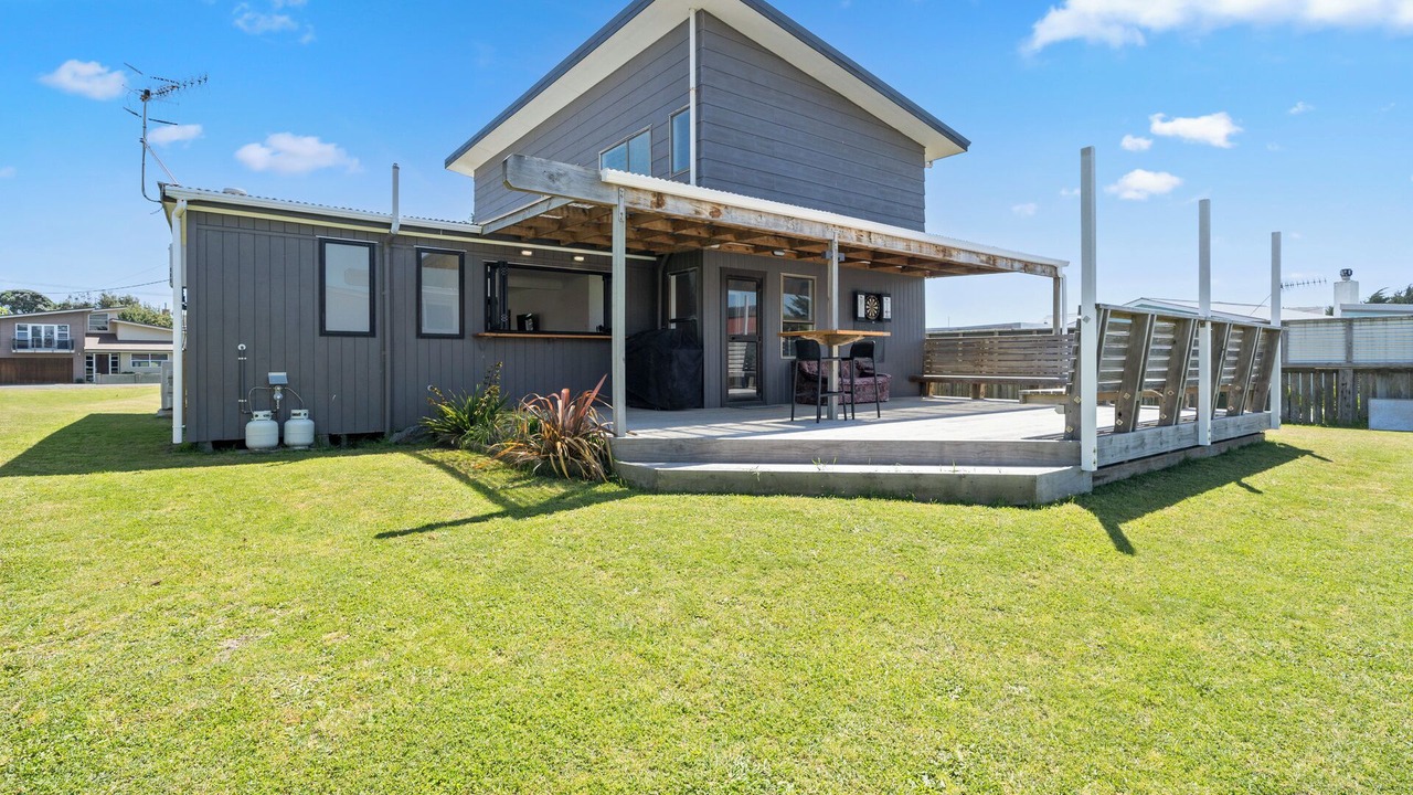 Photo of Patio Balcony in Foxton Beach