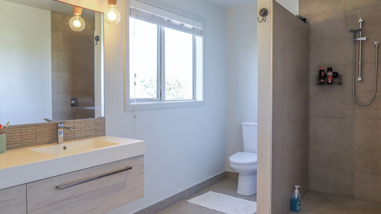 Photo of Bathroom in Waihi Beach