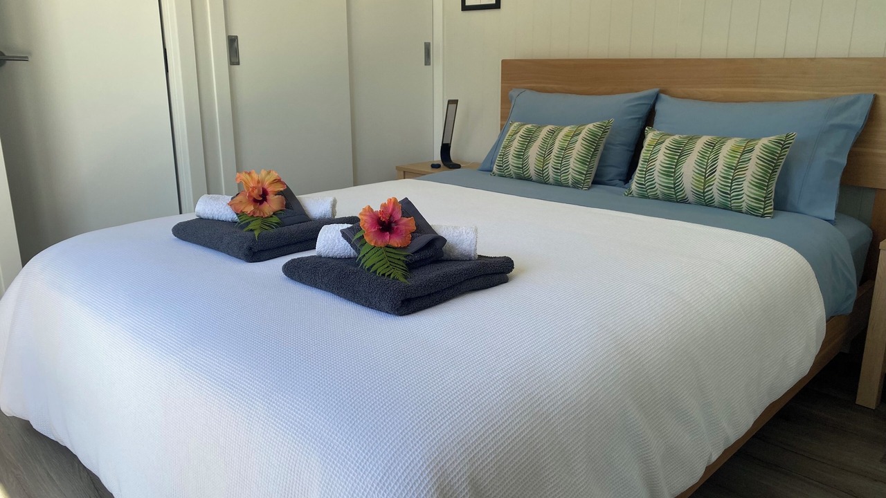 Photo of Bedroom in Bethells Beach
