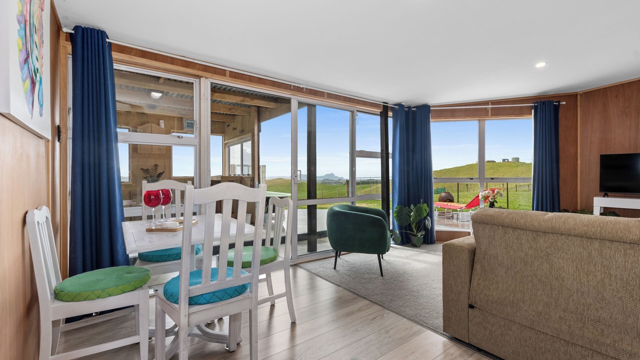 Photo of Livingroom in Waipu