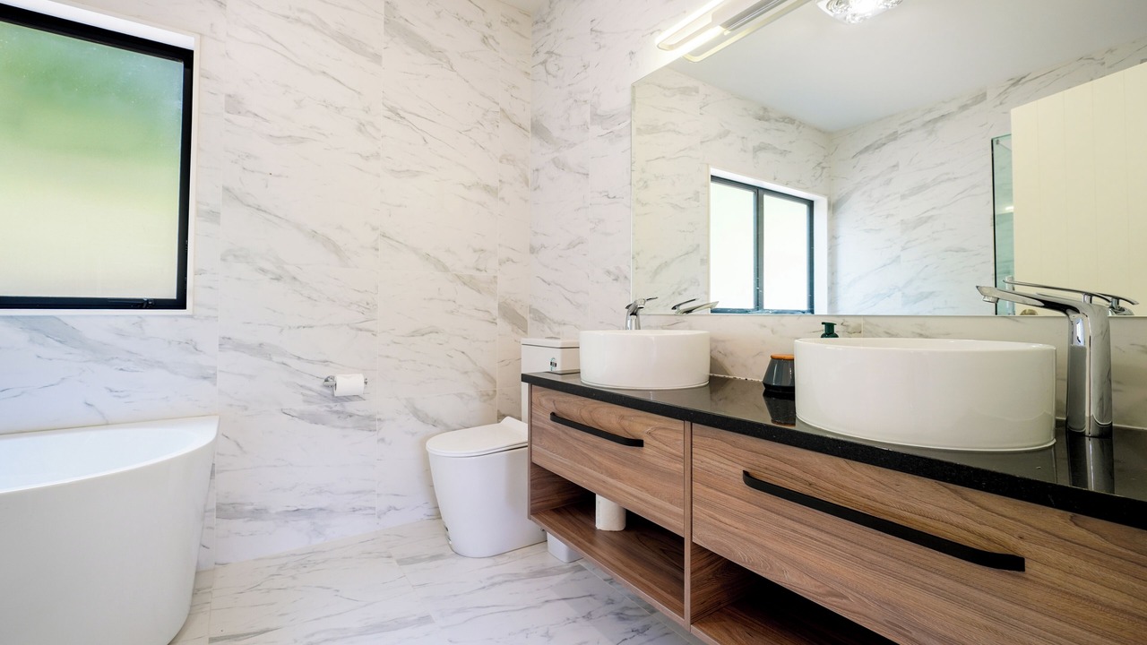 Photo of Bathroom in Dairy Flat