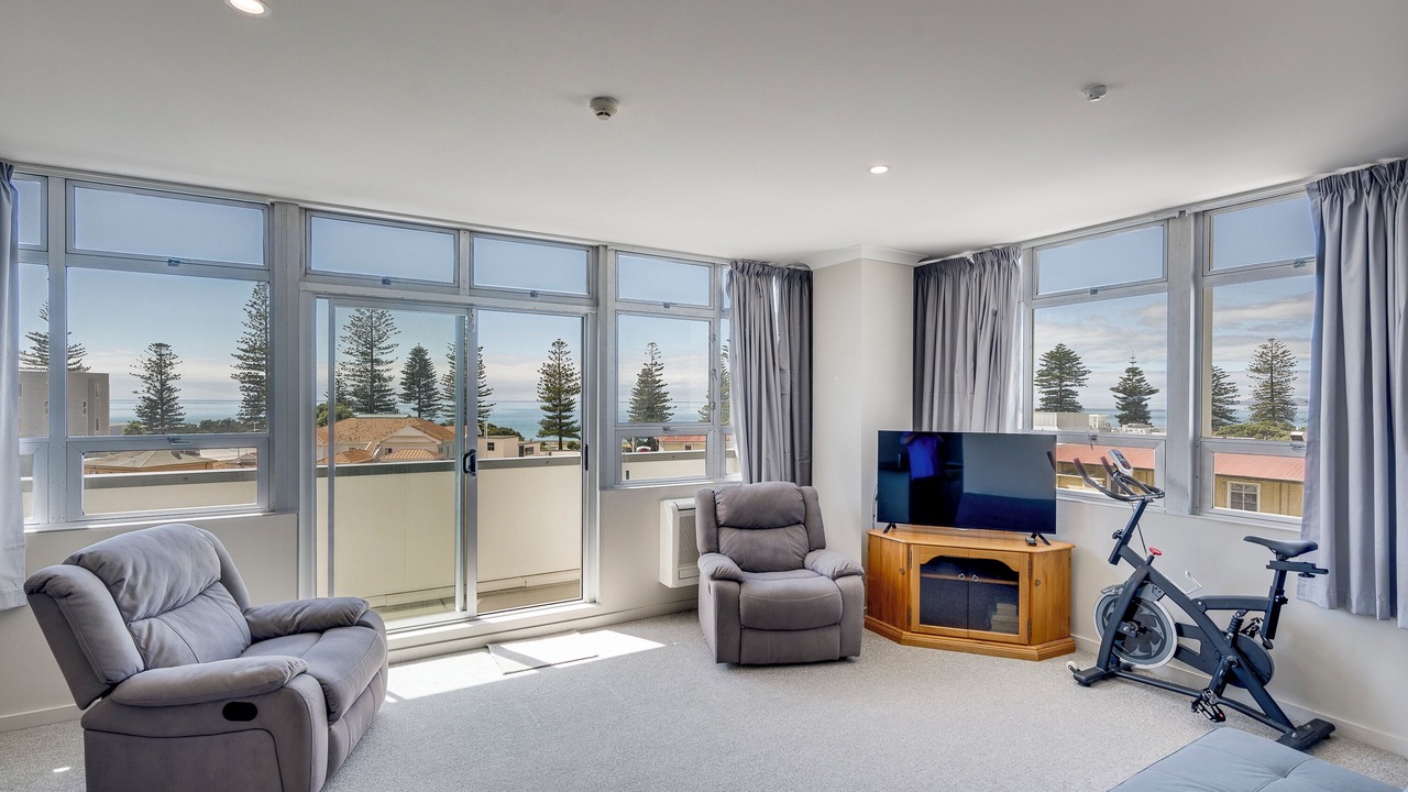 Photo of Livingroom in Bluff Hill