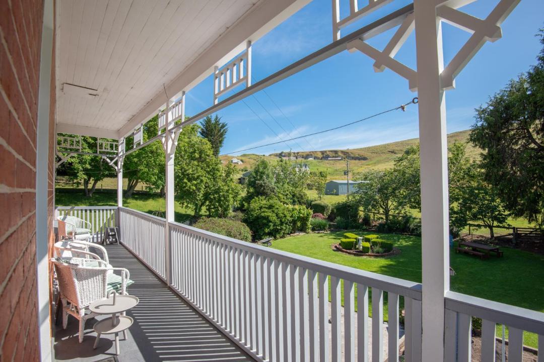 Photo of Patio Balcony in Clutha District