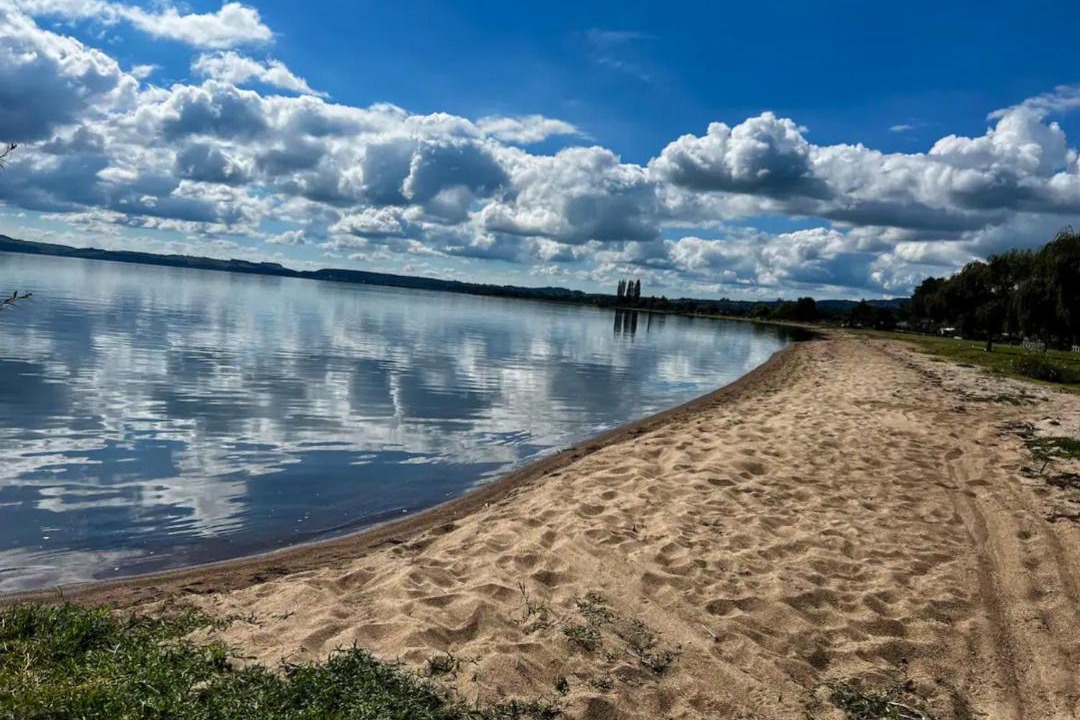 Photo of Others in Holdens Bay