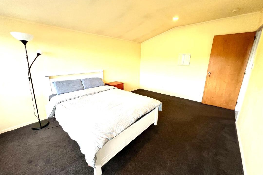 Photo of Bedroom in Mairangi Bay