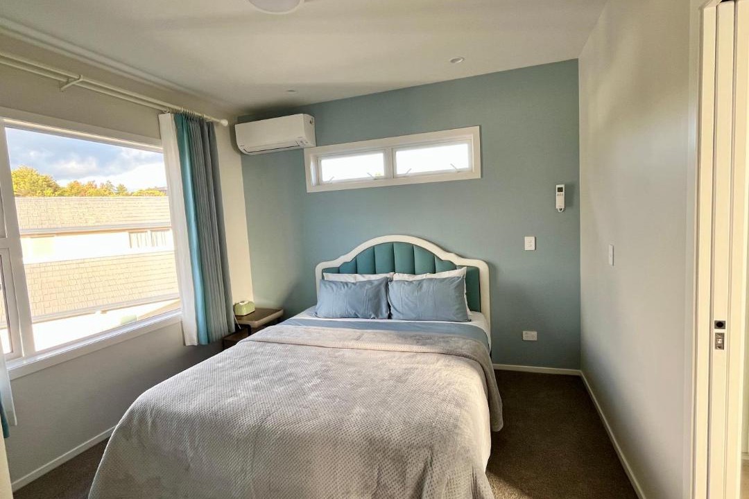 Photo of Bedroom in Two Mile Bay